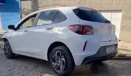 Homem é baleado dentro de carro no bairro Santa Lúcia em Maceió