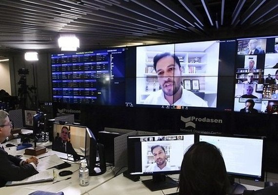 Senado aprova benefício de R$ 600 a autônomos e informais