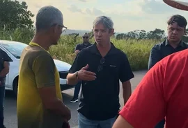 “Sou contra ladrão”: Cabo Bebeto acompanha corte de energia em acampamento do MST
