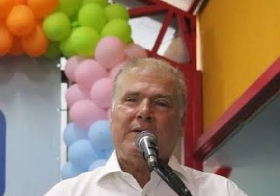 Prefeito de Piaçabuçu ofende população em comício eleitoral