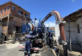 Seminfra realiza manutenção da drenagem em 60 ruas de Maceió