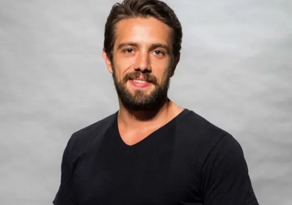 Rafael Cardoso diz que atriz tinha hálito de “bicho morto” em cena