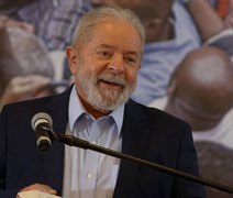 Pesquisa aponta Lula com 49% das intenções de votos e Bolsonaro com 23%