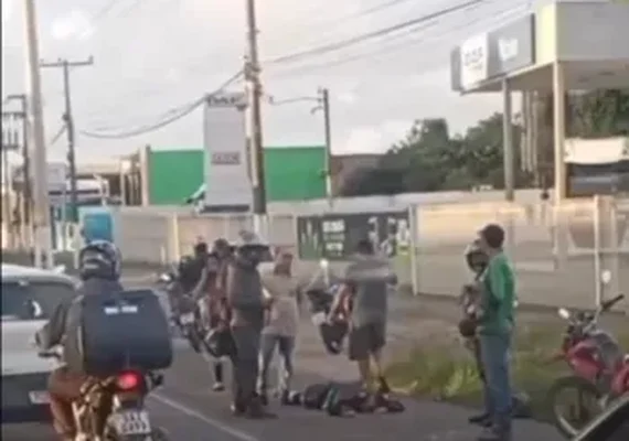 Acidente entre moto e bicicleta deixa um morto e ciclista ferido em Maceió