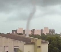 VÍDEO: tornado assusta e provoca destruição em cidade no RS