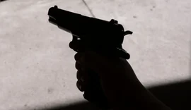 Homem é preso por porte ilegal de arma durante abordagem na Jatiúca