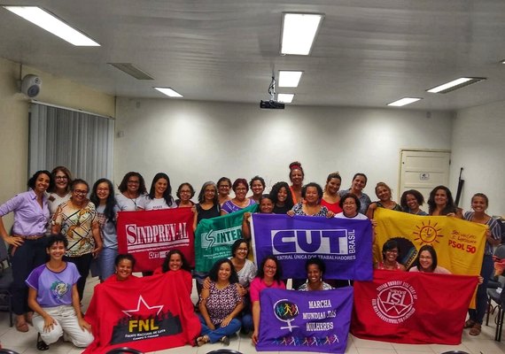 Movimentos de mulheres e sindicatos criam a Frente Feminista de Alagoas