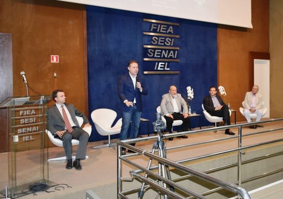 Renan Filho atende convite do setor produtivo e apresenta plano de governo