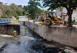 Vale do Reginaldo recebe mutirão de limpeza de canais para combater alagamentos