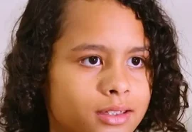 Menina de 9 anos sonha em ser adotada em AL: 'quero uma casa com quarto'