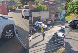 Carros batem de frente e motorista é socorrido em Chã de Bebedouro