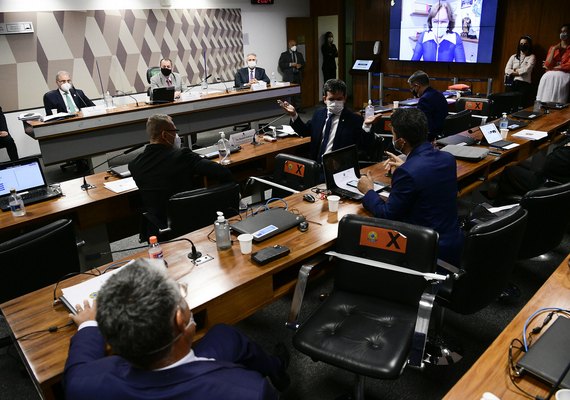 CPI: advogada de médicos que denunciaram uso do 'kit Covid' irá depor na terça (28)