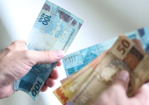 Governo propõe salário mínimo de R$ 1.147 em 2022, sem aumento real