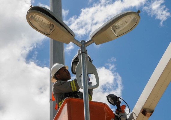 Isentos da taxa de iluminação pública de Maceió passam de 95 mil em abril