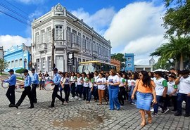 Mais de 500 estudantes participam da Caminhada Literária de Viçosa