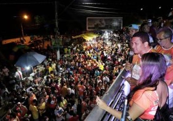 Tabaqueiros levam milhares de foliões para maior Ressaca de Carnaval, em Palmeira