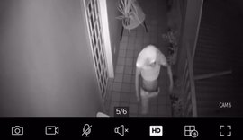 Câmeras de segurança flagram furto dentro de estabelecimento na Pajuçara