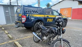 Polícia Rodoviária Federal apreende motocicleta adulterada em rodovia
