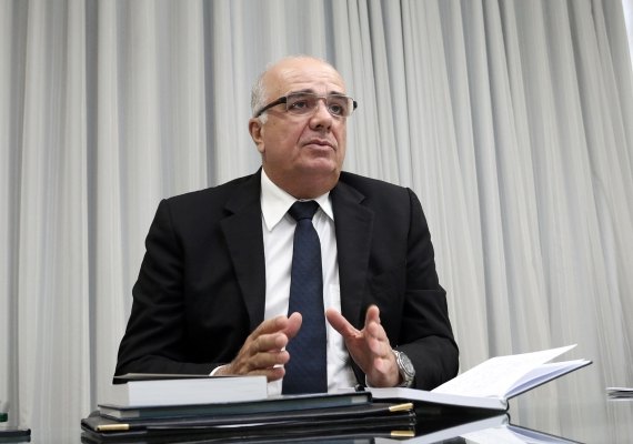 Fábio Farias recebe reclamações de deputados estaduais