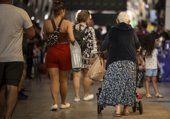 Corte amplo de gastos públicos pode impactar área social, alertam economista