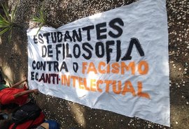 Alagoanos realizaram segundo protesto contra cortes do MEC