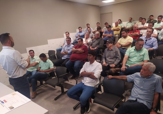 Pindorama ministra palestra sobre os benefícios do WDG a produtores de leite