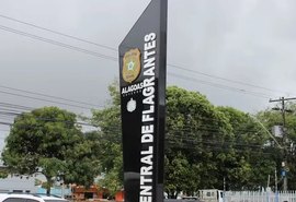 Adolescente é apreendida após agredir e ameaçar a própria mãe, em Maceió