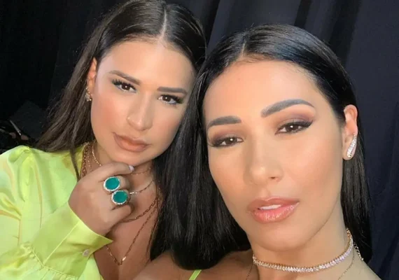 Simaria aparece de surpresa em show, sobe no palco e faz Simone chorar; veja o vídeo