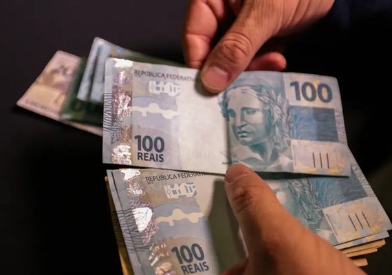 Salário mínimo de 2024 terá ganho real e crescerá 3% acima da inflação