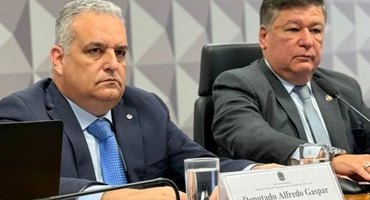 Enquanto CPMI cata holofotes e cheira a pizza, Lula devolve dinheiro dos aposentados, devidamente corrigido