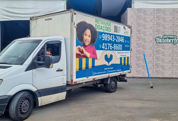 São Paulo Oktoberfest entrega alimentos arrecadados com ingressos solidário à Instituição Assistencial MEMEI