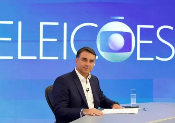 Flávio Bolsonaro tem almoço com cúpula da Globo antes de sabatina do JN