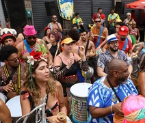 Saiba como proteger seu celular de golpes durante o carnaval