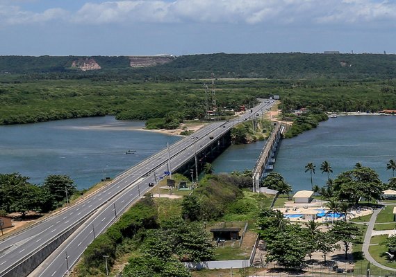 Muro de contenção da Ponte Divaldo Suruagy passará por reparos a partir da próxima segunda-feira