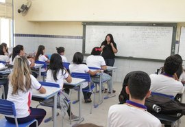 Governo beneficia 160 mil estudantes alagoanos com oficinas e material didático