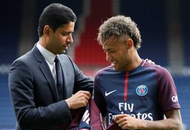 Dono do PSG diz ter 2000% de certeza que Neymar fica