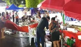 Oito pessoas ficam feridas após carro atingir barracas em evento