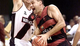 Flamengo aposenta camisa 14 no basquete em homenagem a Oscar Schmidt