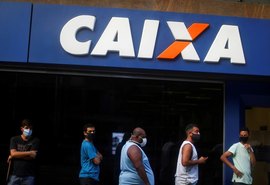 Caixa paga auxílio para beneficiários do Bolsa Família