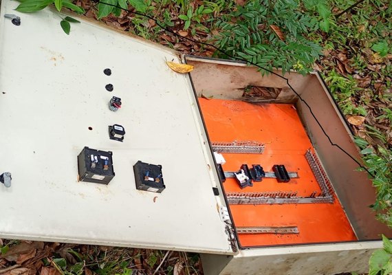 Vandalismo e furto de cabos interrompem fornecimento de água em Riacho Doce