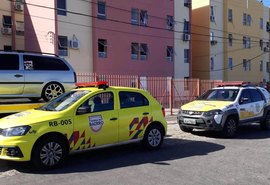 Ronda no Bairro aborda veículos e notifica motoristas em Maceió
