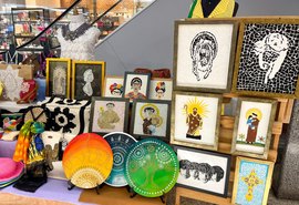 Artesãos  utilizam  muita criatividade e diversas técnicas  para criar peças