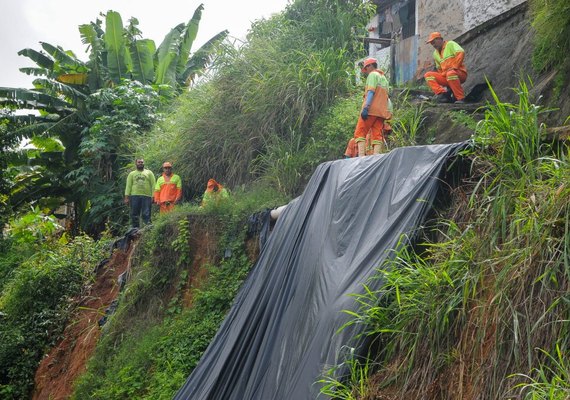 Prefeitura leva serviços a regiões de Maceió