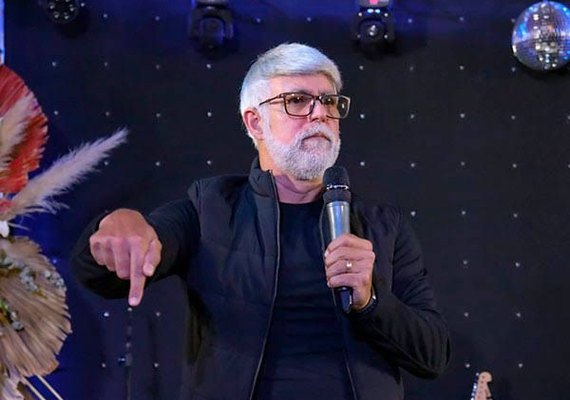 Pastor Cláudio Duarte apresenta palestra “Decida Ser Feliz” em Maceió