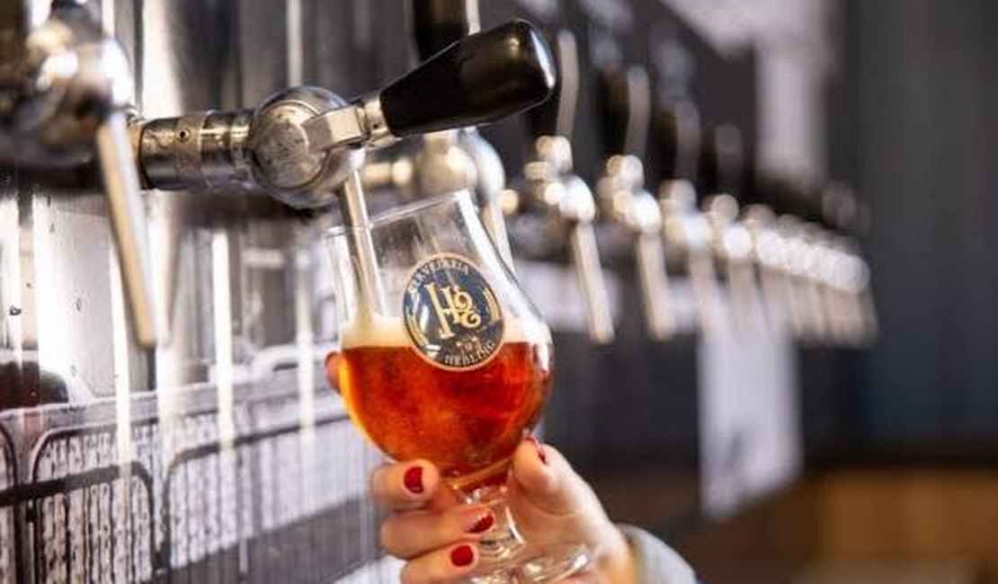 Oktoberfesta de Moema brinda à tradição alemã com festa e chope na zona sul de São Paulo