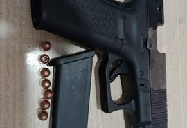 Homem é preso portando arma de fogo com numeração raspada em Maceió