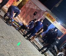 Arapiraca: um homem é morto e uma mulher fica ferida após atentado a tiros em bar