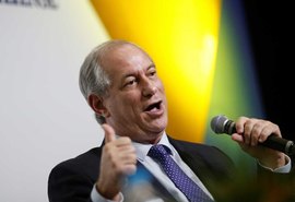 Ciro diz que Brasil não aguenta um novo poste de Lula