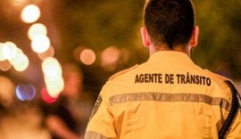 Rua Alcebíades Valente volta a ser mão dupla