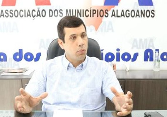 AMA orienta municípios e pede respostas sobre golpe do diploma falso